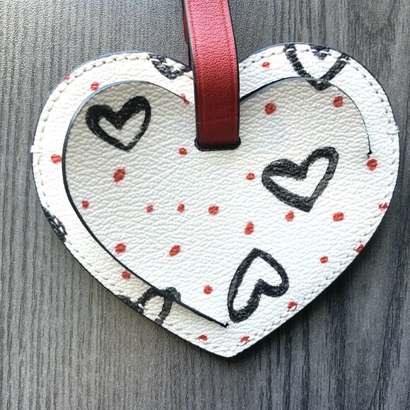 Coach Limited Edition Lugagge Tag Love Heart Collection Crayon Hearts - Picture 3 of 9